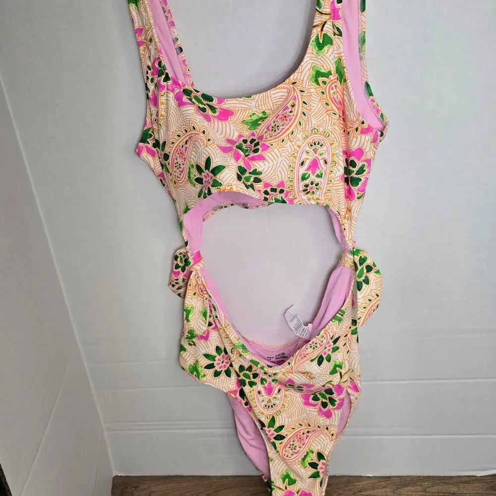 Aerie Women's Paisley Print One-Piece Swimsuit size Large NWT